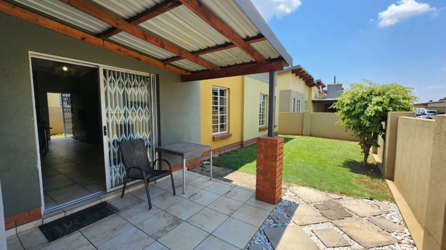 To Let 3 Bedroom Property for Rent in Waterval East North West